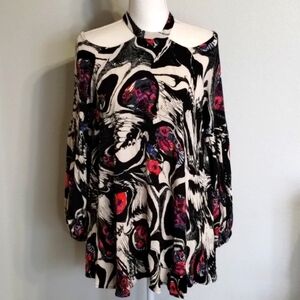 Free People Drift Away open  shoulder size small balloon sleeve blouse relaxed